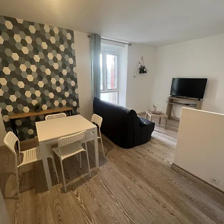 Entier 38m2 T2 Hyper Centre De *